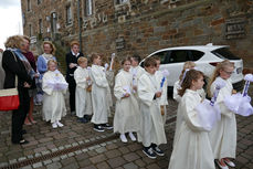 1. Heilige Kommunion in St. Crescentius (Foto: Karl-Franz Thiede)